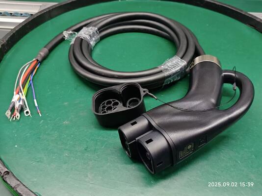 न्यू सिक्सपेंस CCS2 DC 80A 150A 200A 7 मीटर EV फास्ट चार्जिंग केबल EV DC चार्जिंग स्टेशन उपयोग के लिए